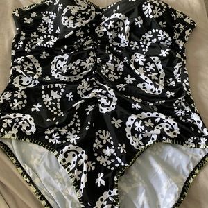 Denim & Co Plus size swimsuit